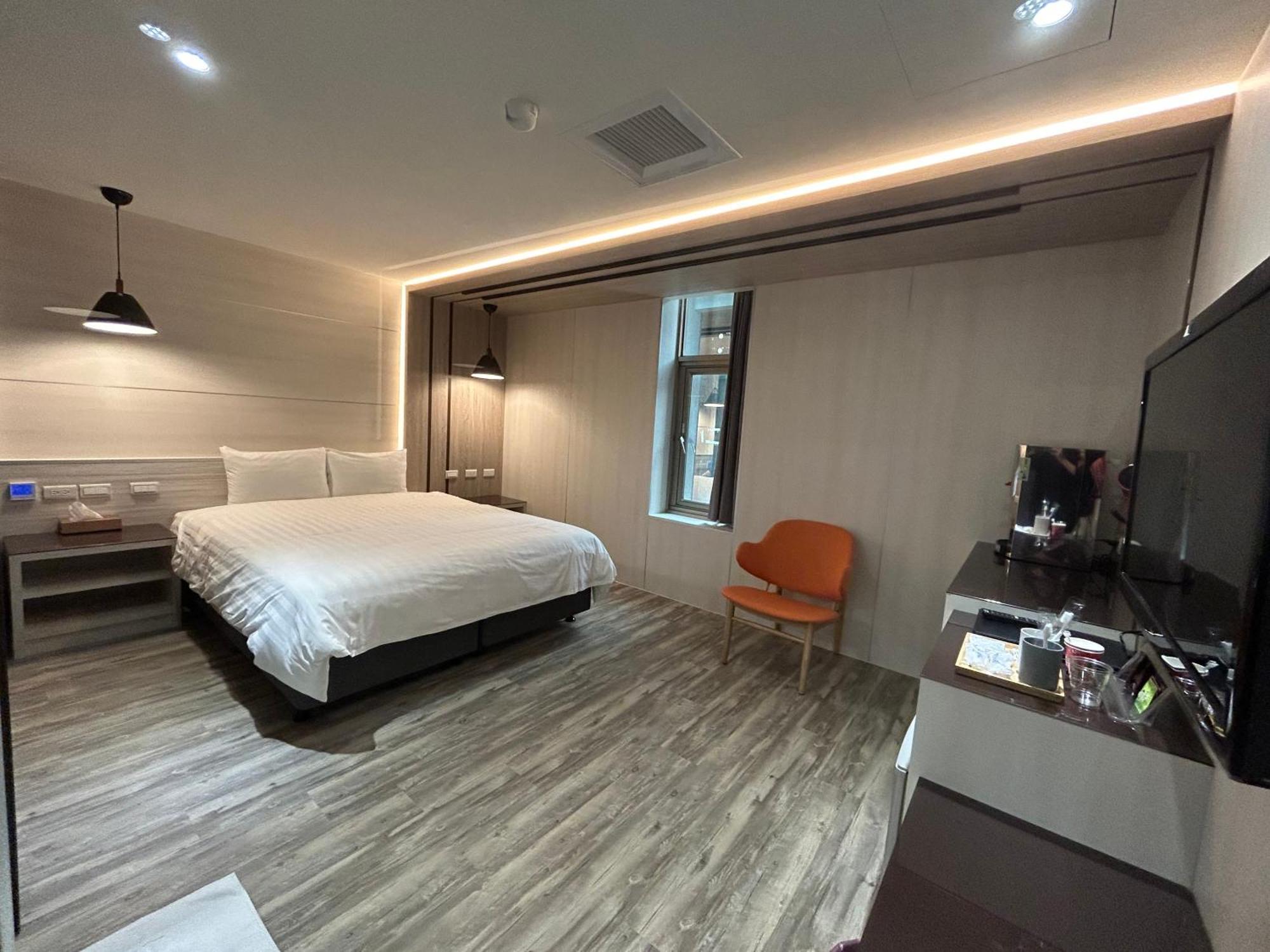 Benz Hotel Zhongli Exterior photo